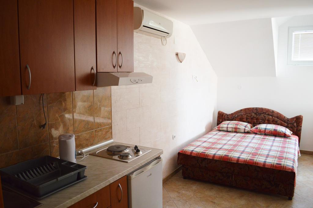 Guest House Ivana Teodo Esterno foto