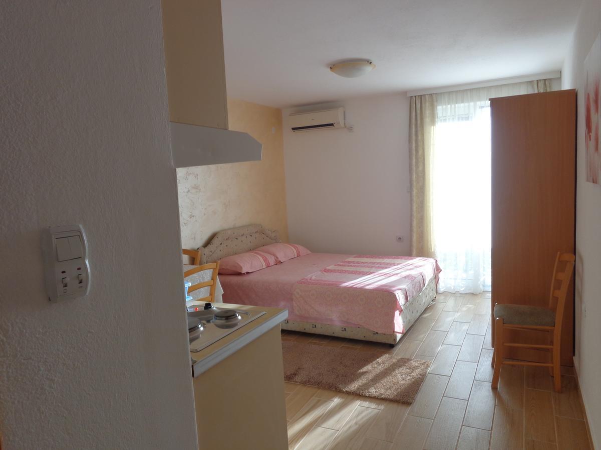 Guest House Ivana Teodo Esterno foto